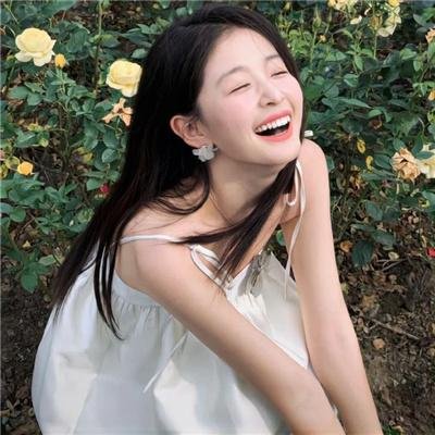 像两滴水